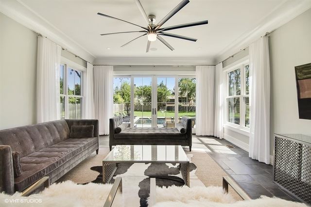 411 Woodland Court, Glenview, IL 60025