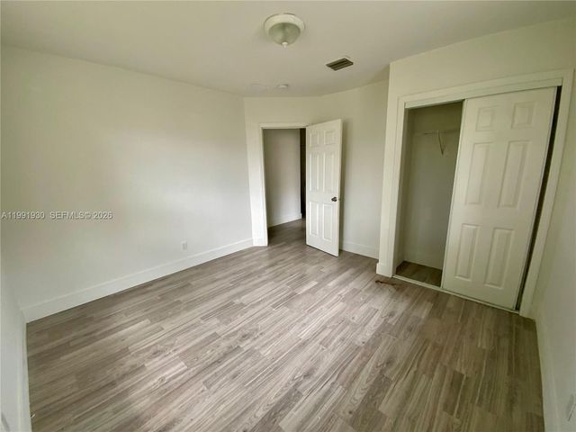 2840 NW 8th St, Fort Lauderdale, FL 33311