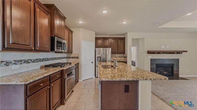 555 and 559 Bylerpool Road, Kingsbury, TX 78638