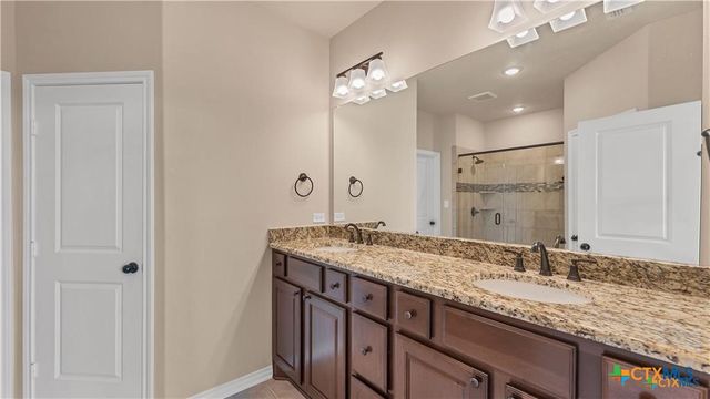 555 and 559 Bylerpool Road, Kingsbury, TX 78638