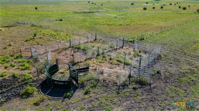 555 and 559 Bylerpool Road, Kingsbury, TX 78638