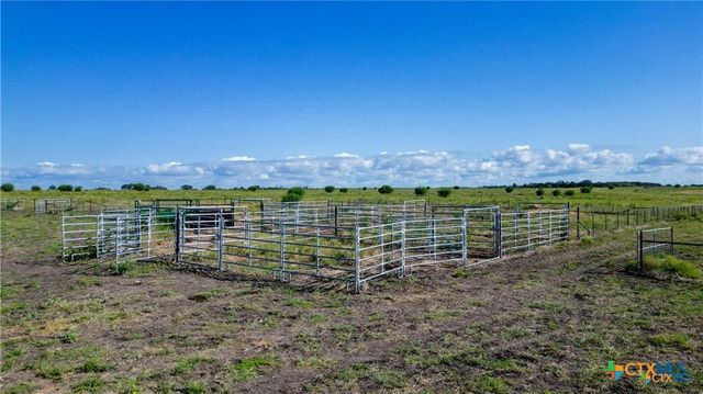 555 and 559 Bylerpool Road, Kingsbury, TX 78638