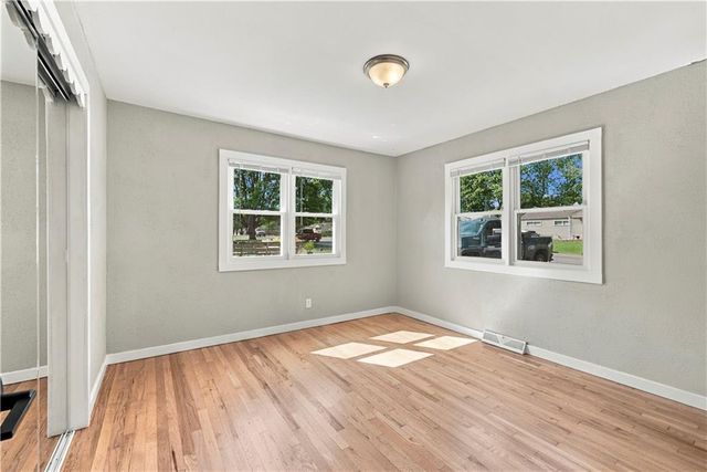 1615 N Dodgion Avenue, Independence, MO 64050