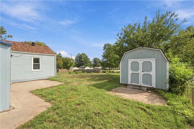 1615 N Dodgion Avenue, Independence, MO 64050