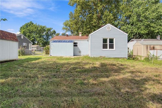 1615 N Dodgion Avenue, Independence, MO 64050