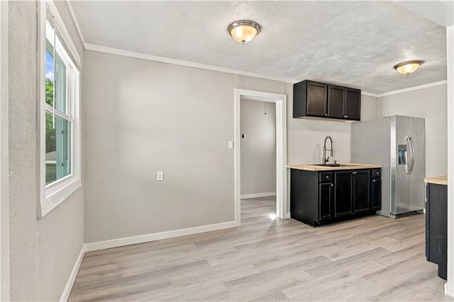 1615 N Dodgion Avenue, Independence, MO 64050