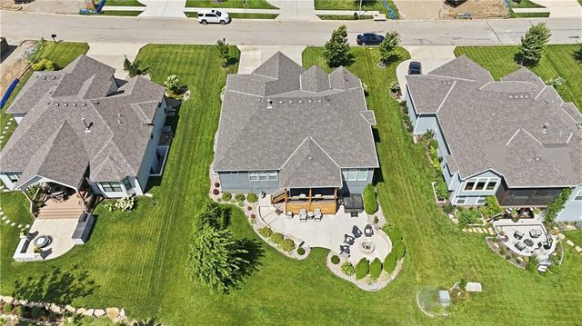 6627 McCormick Drive, Shawnee, KS 66226