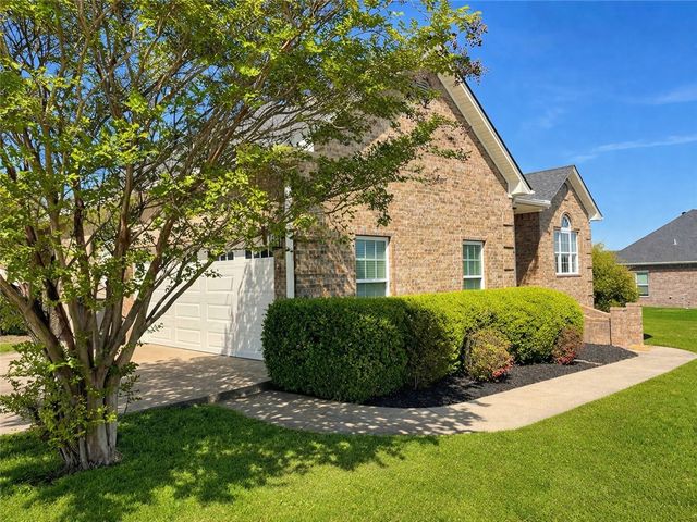 299 Stoneridge Circle, Russellville, AR 72802