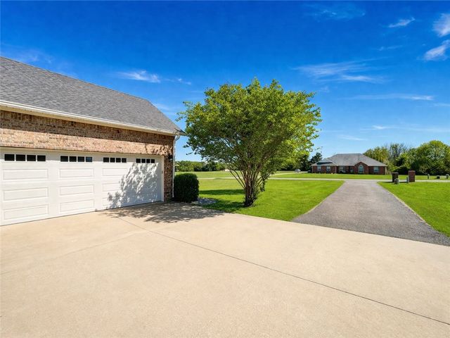 299 Stoneridge Circle, Russellville, AR 72802