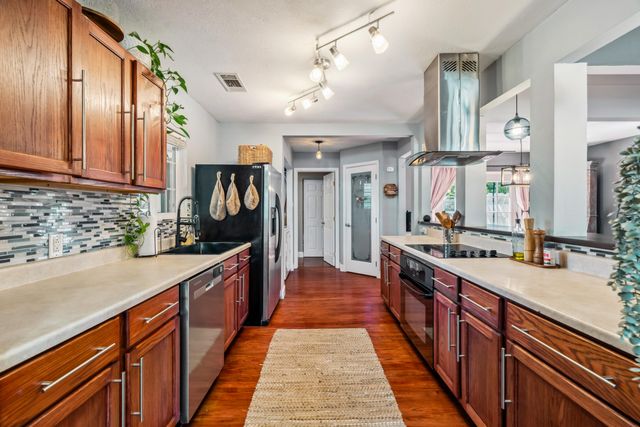 2623 Freebridge Street, Redding, CA 96001