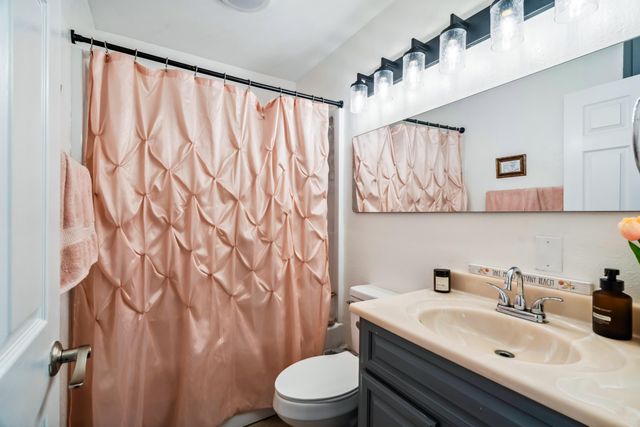 2623 Freebridge Street, Redding, CA 96001