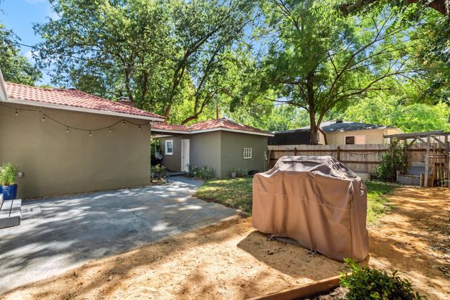 2623 Freebridge Street, Redding, CA 96001