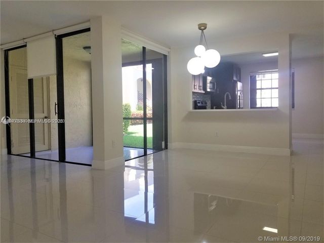 3571 Magellan Cir 341-4, Aventura, FL 33180