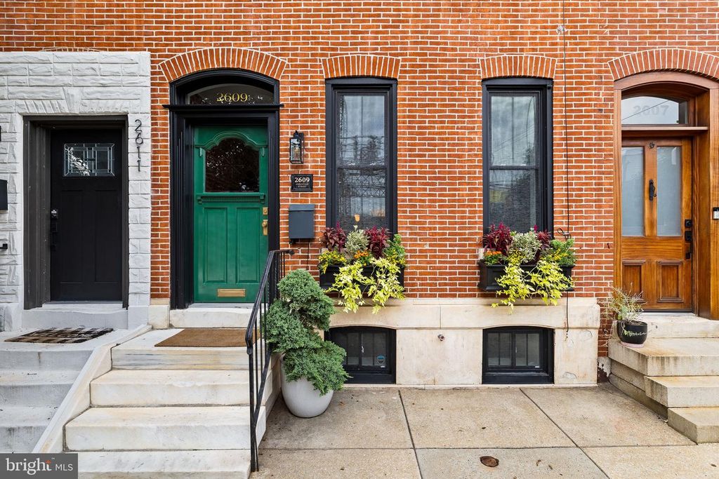 2609 CHRISTIAN ST, PHILADELPHIA, PA 19146 — photo 2