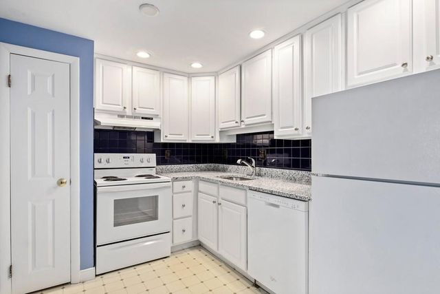 8 Old Colony 10, Arlington, MA 02476