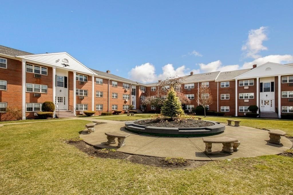 8 Old Colony 10, Arlington, MA 02476