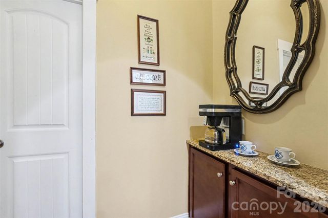 3221 Kelsey Plaza, Kannapolis, NC 28081