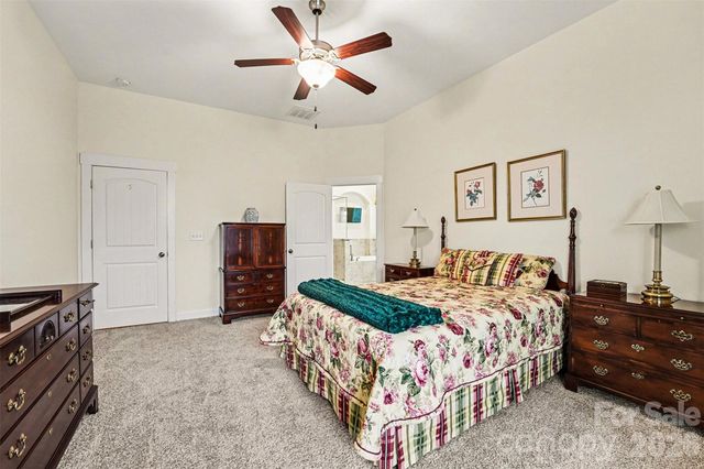 3221 Kelsey Plaza, Kannapolis, NC 28081