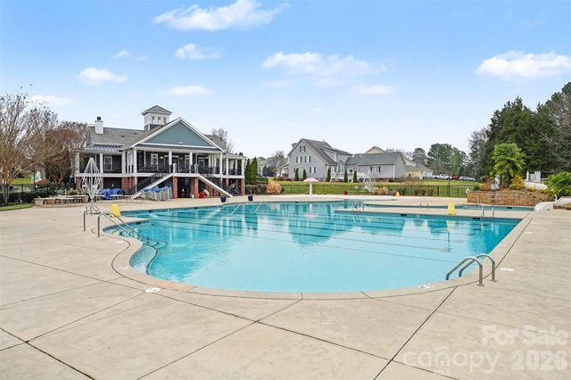 3221 Kelsey Plaza, Kannapolis, NC 28081