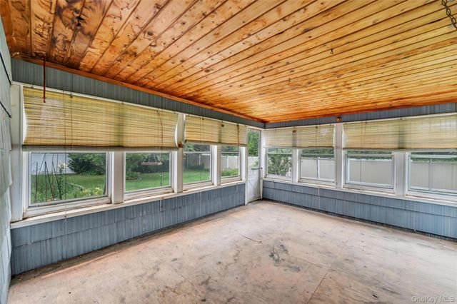 274 Johnson Avenue, Sayville, NY 11782