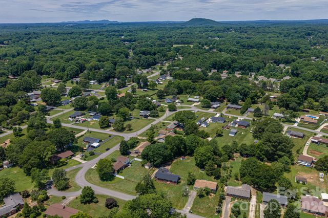 203 Park Road, Mount Holly, NC 28120