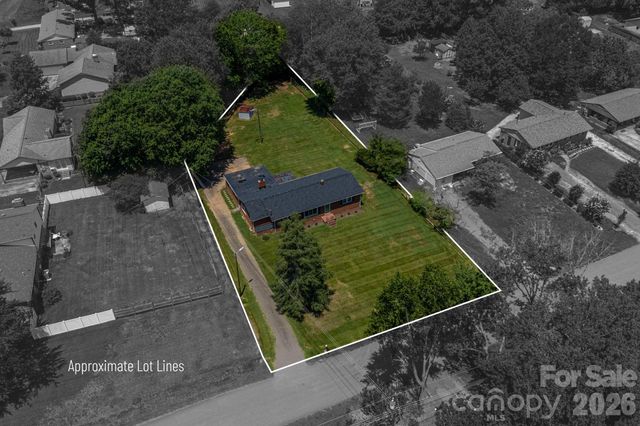 203 Park Road, Mount Holly, NC 28120
