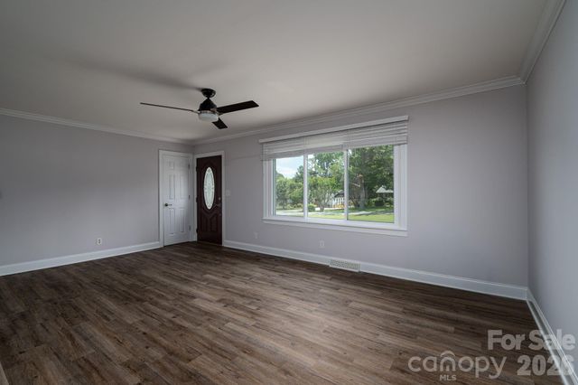 203 Park Road, Mount Holly, NC 28120