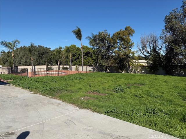 723 Ford, Corona, CA 92879