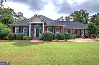 29 Hunters Ridge Drive, Adairsville, GA 30103