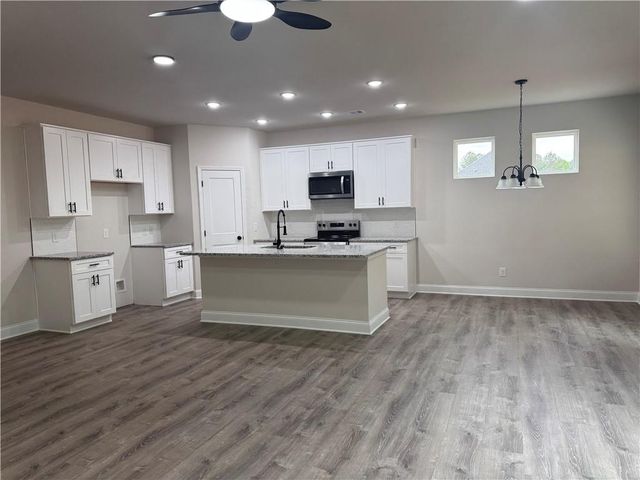 2113 N. Hicks Road, Toccoa, GA 30577