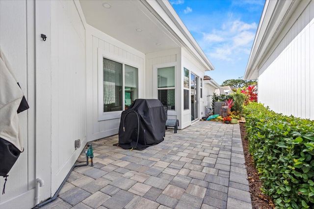 2253 NW Seagrass Drive, Palm City, FL 34990