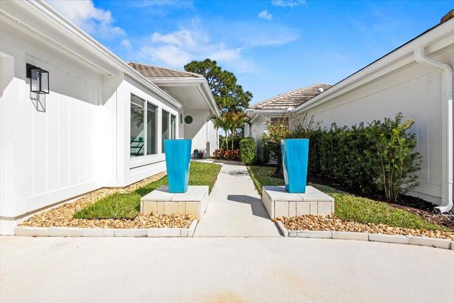 2253 NW Seagrass Drive, Palm City, FL 34990