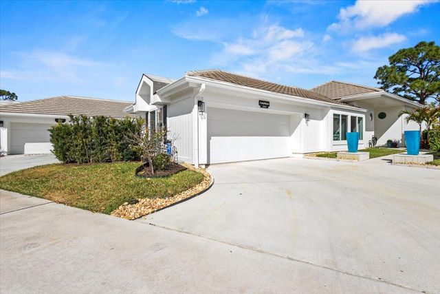 2253 NW Seagrass Drive, Palm City, FL 34990