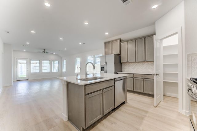 31730 Autumn Spur Lane, Hockley, TX 77447