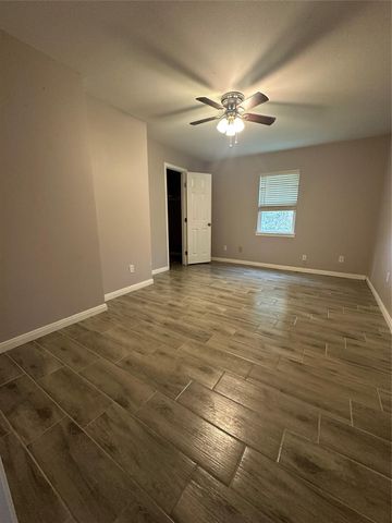 7307 Avenue O 2, Santa Fe, TX 77510