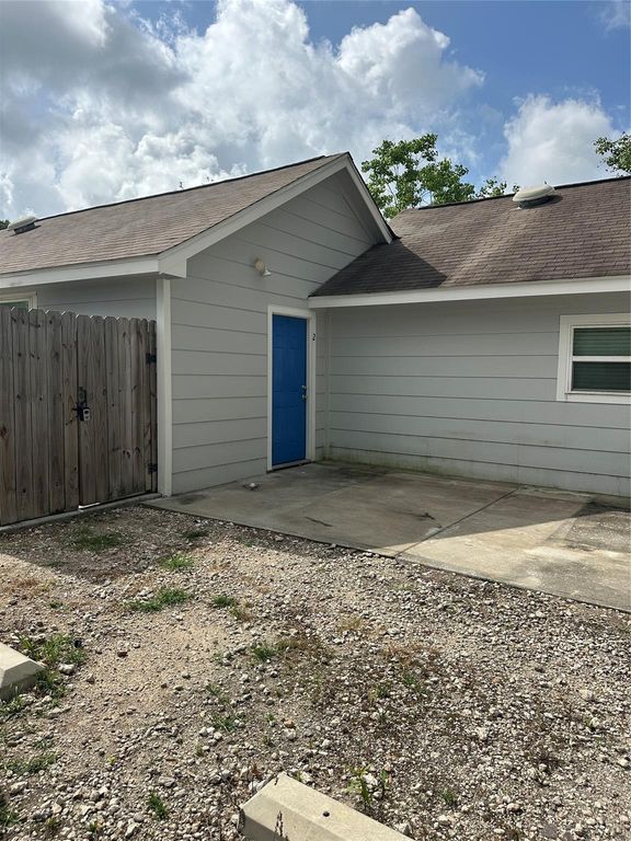 7307 Avenue O 2, Santa Fe, TX 77510