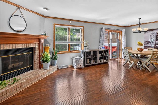 181 N Lexington Parkway, Deforest, WI 53532
