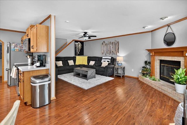 181 N Lexington Parkway, Deforest, WI 53532