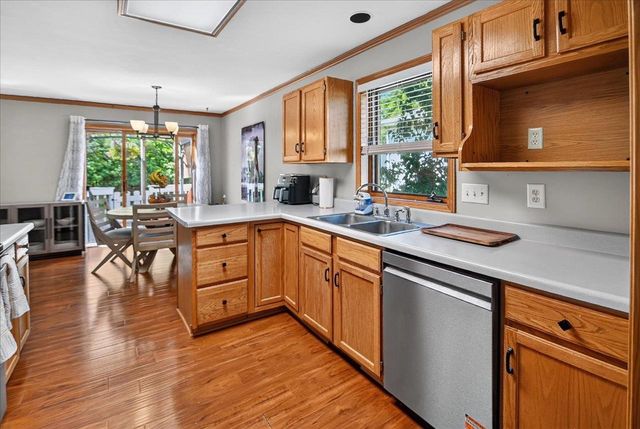 181 N Lexington Parkway, Deforest, WI 53532