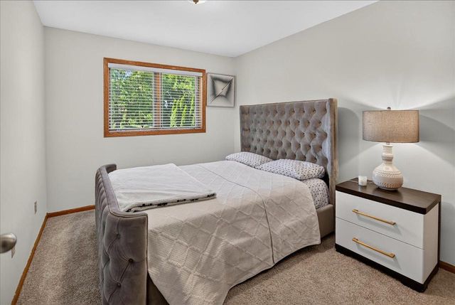 181 N Lexington Parkway, Deforest, WI 53532