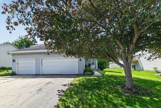 181 N Lexington Parkway, Deforest, WI 53532