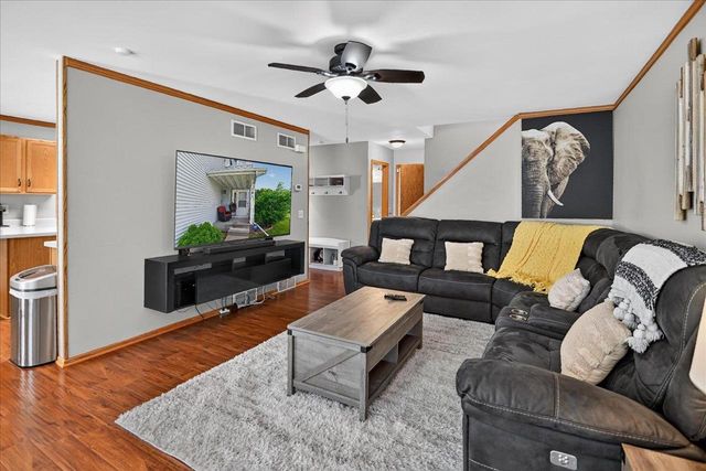 181 N Lexington Parkway, Deforest, WI 53532