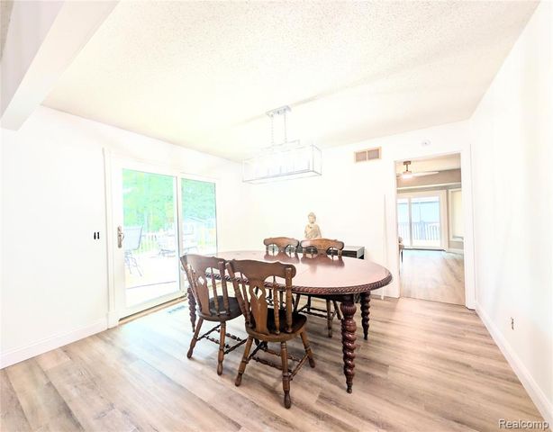 5251 Lin Hill Drive, Swartz Creek, MI 48473