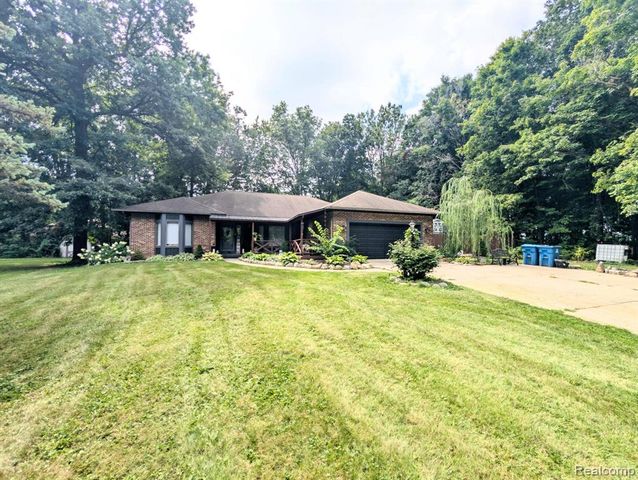 5251 Lin Hill Drive, Swartz Creek, MI 48473