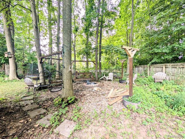 5251 Lin Hill Drive, Swartz Creek, MI 48473