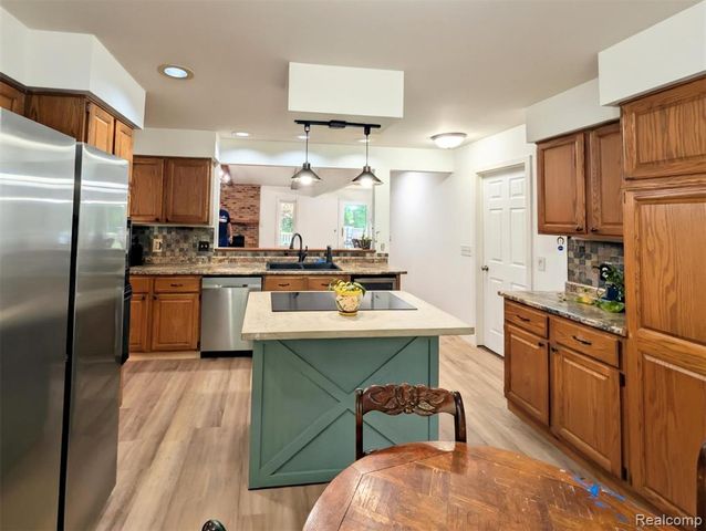 5251 Lin Hill Drive, Swartz Creek, MI 48473