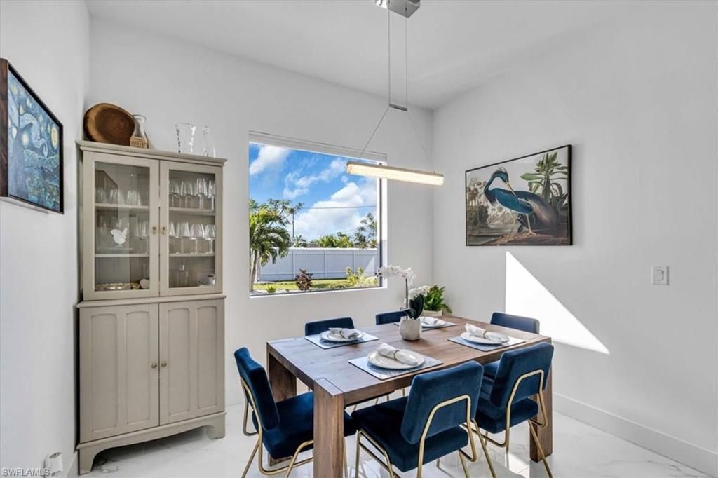 Image 17 of property listing at 116 SE 5th PL, Cape Coral, FL 33990