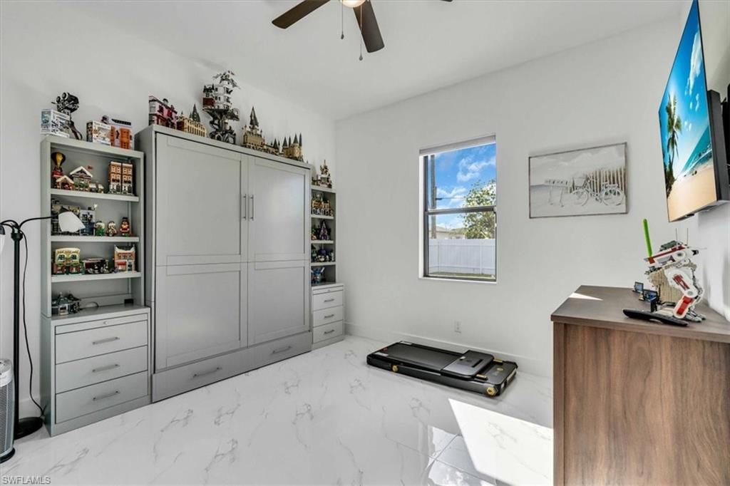 Image 24 of property listing at 116 SE 5th PL, Cape Coral, FL 33990