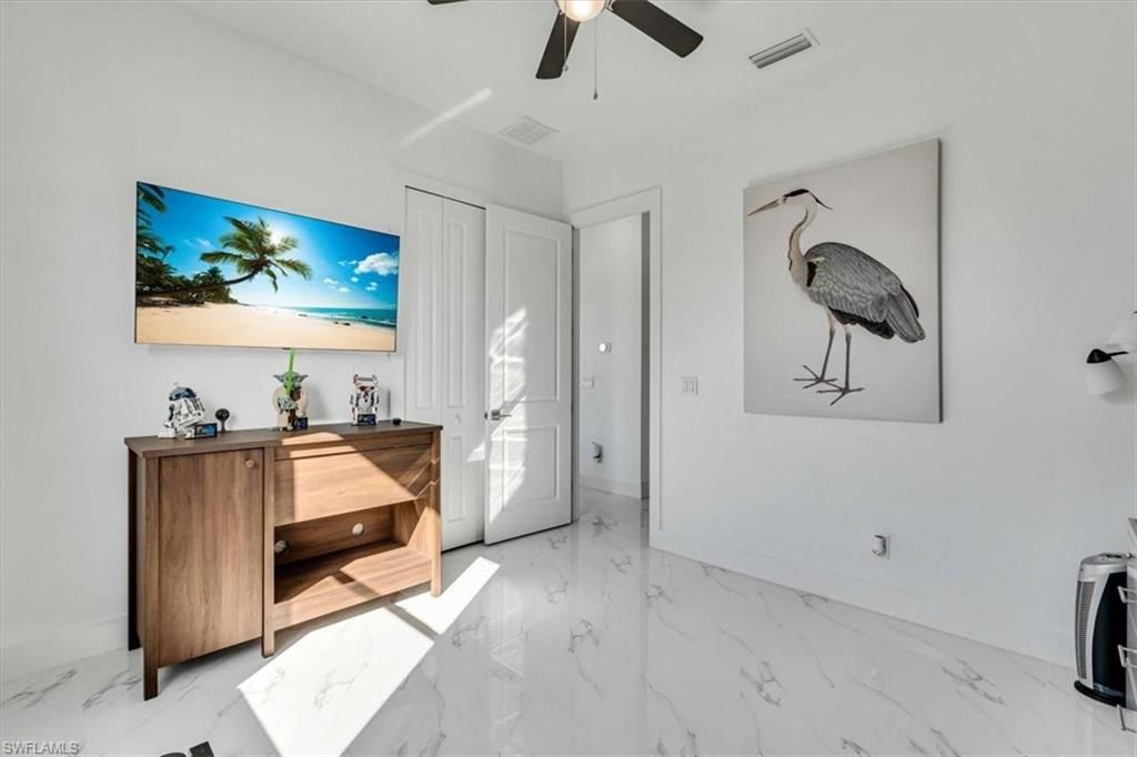 Image 25 of property listing at 116 SE 5th PL, Cape Coral, FL 33990