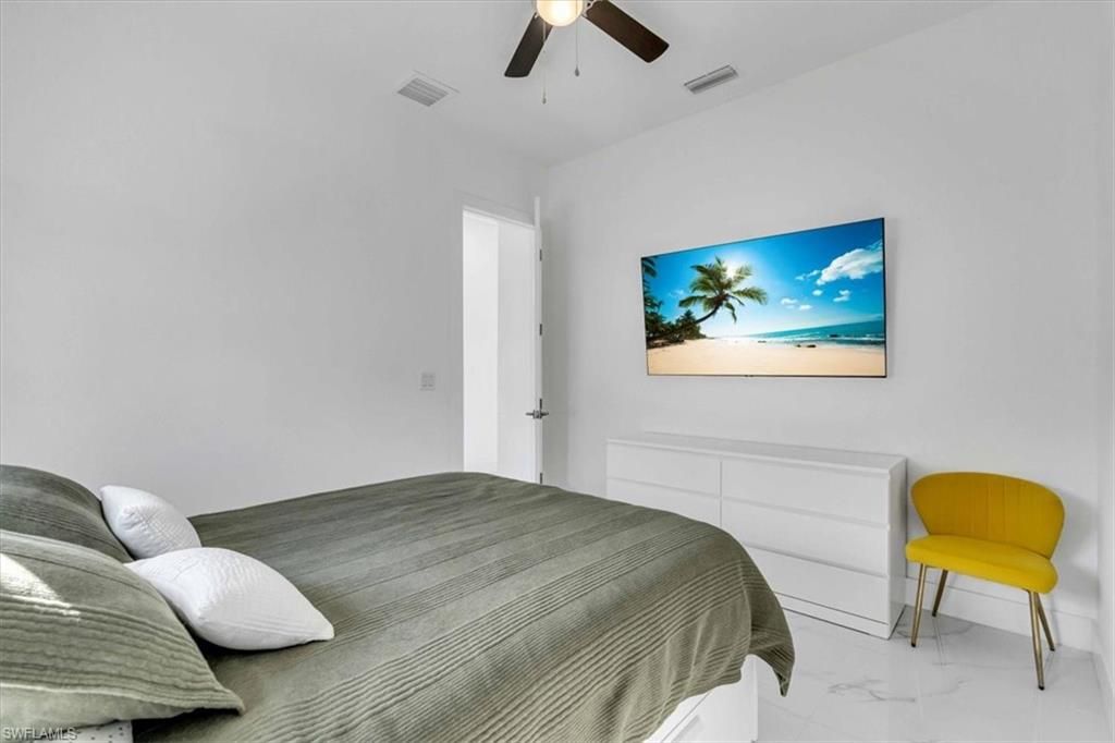 Image 28 of property listing at 116 SE 5th PL, Cape Coral, FL 33990